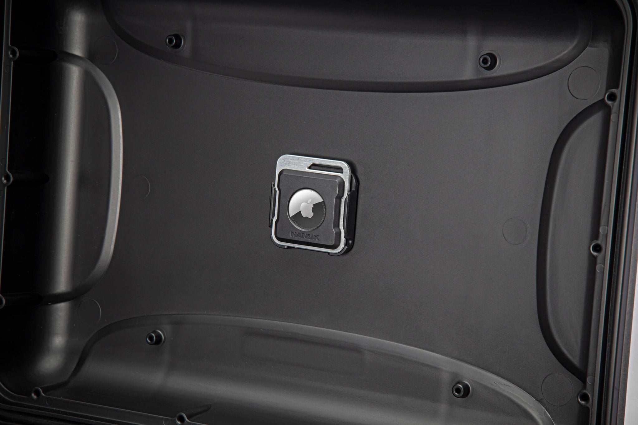 NANUK AirTag™ Houder - Nanuk Accessoires - NANUK Nederland NANUK AirTag™ Houder - Nanuk Accessoires - NANUK Nederland