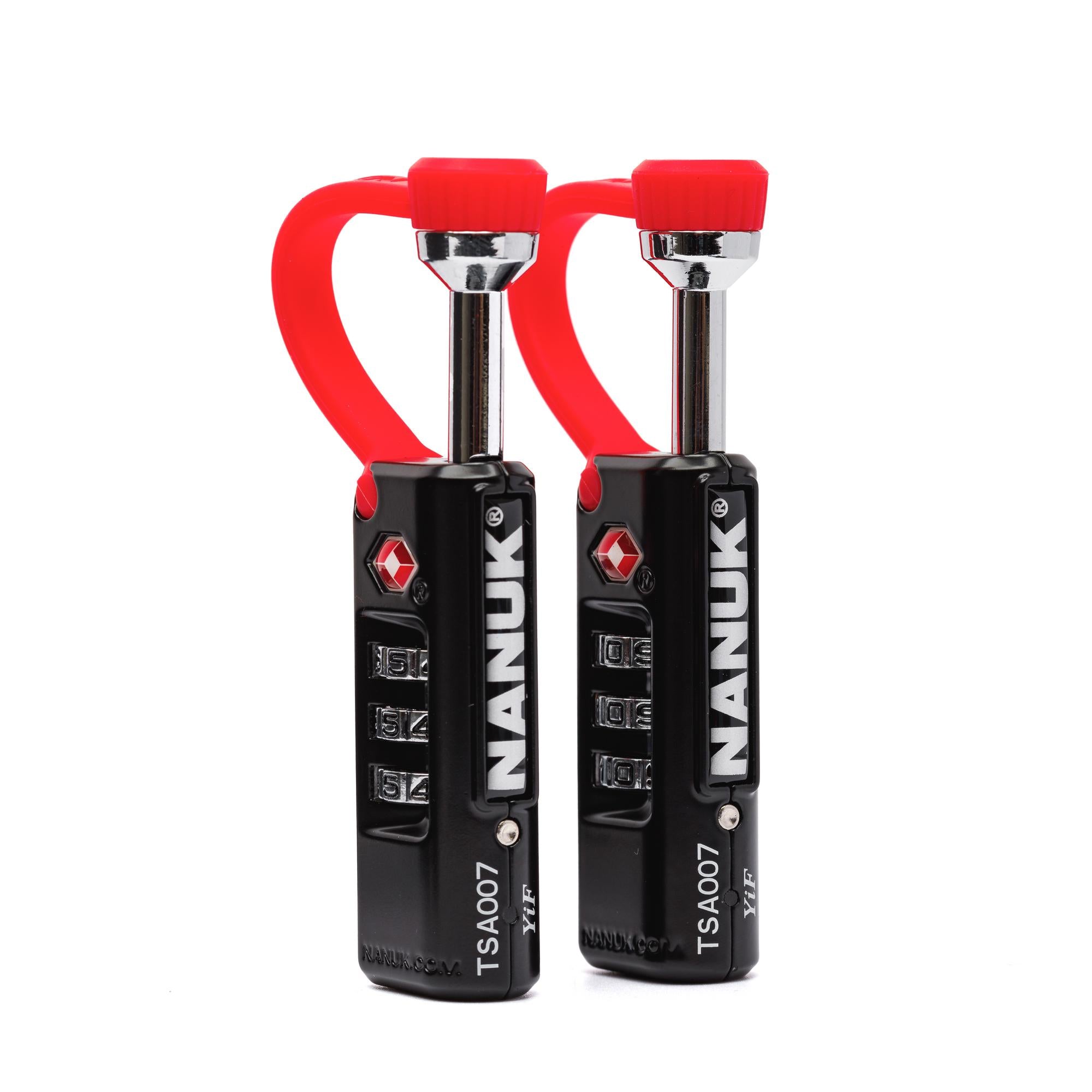 NANUK TSA Lock Bundle stehend Frontansicht auf weißem Hintergrund